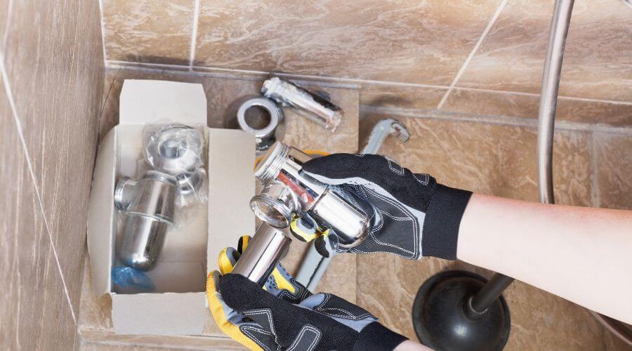 Professional gutter cleaning in Knoxville, AR